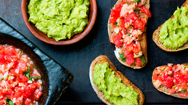 pan con pebre palta aguacate