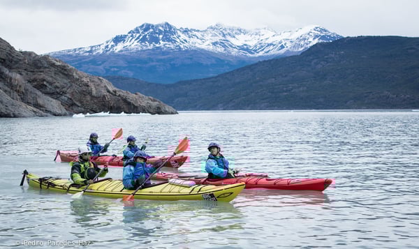 PAT027 _ Torres del Paine _ Kayak Rio Grey (1)