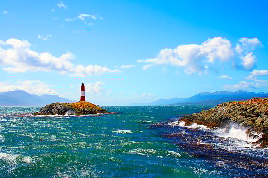 Sailing in Tierra del Fuego 