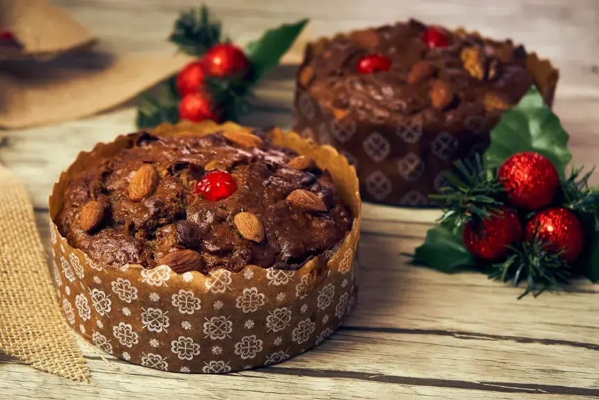 Pan de pascua, one of the christmas traditions in Chile